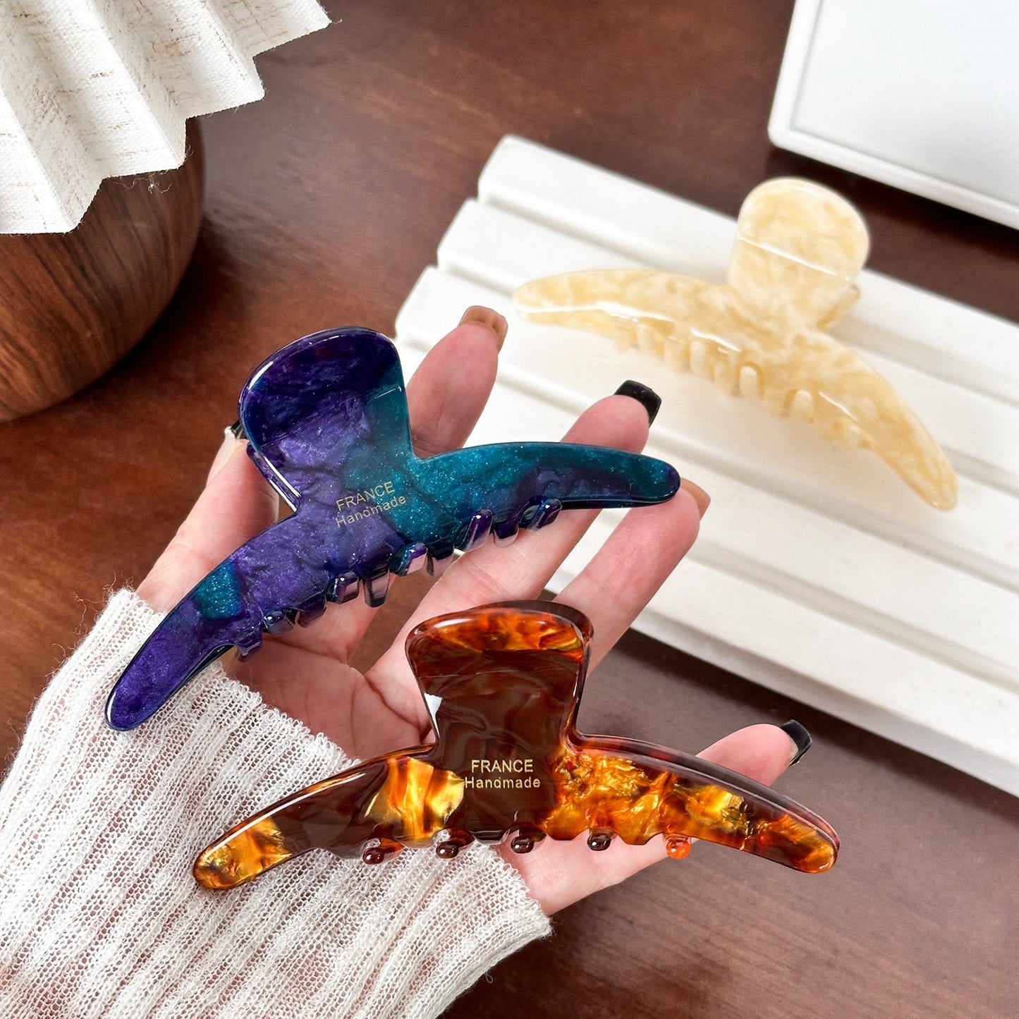 Lavender Claw Hair Clip