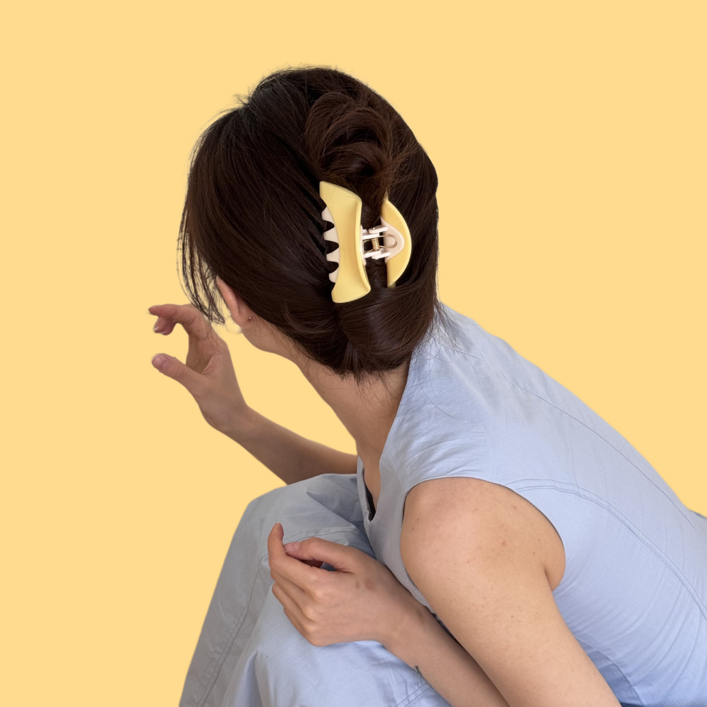 Duo-Tone Half Moon Claw Clip - Europe Minimalist Hair Grabber (Teeth Color Options)