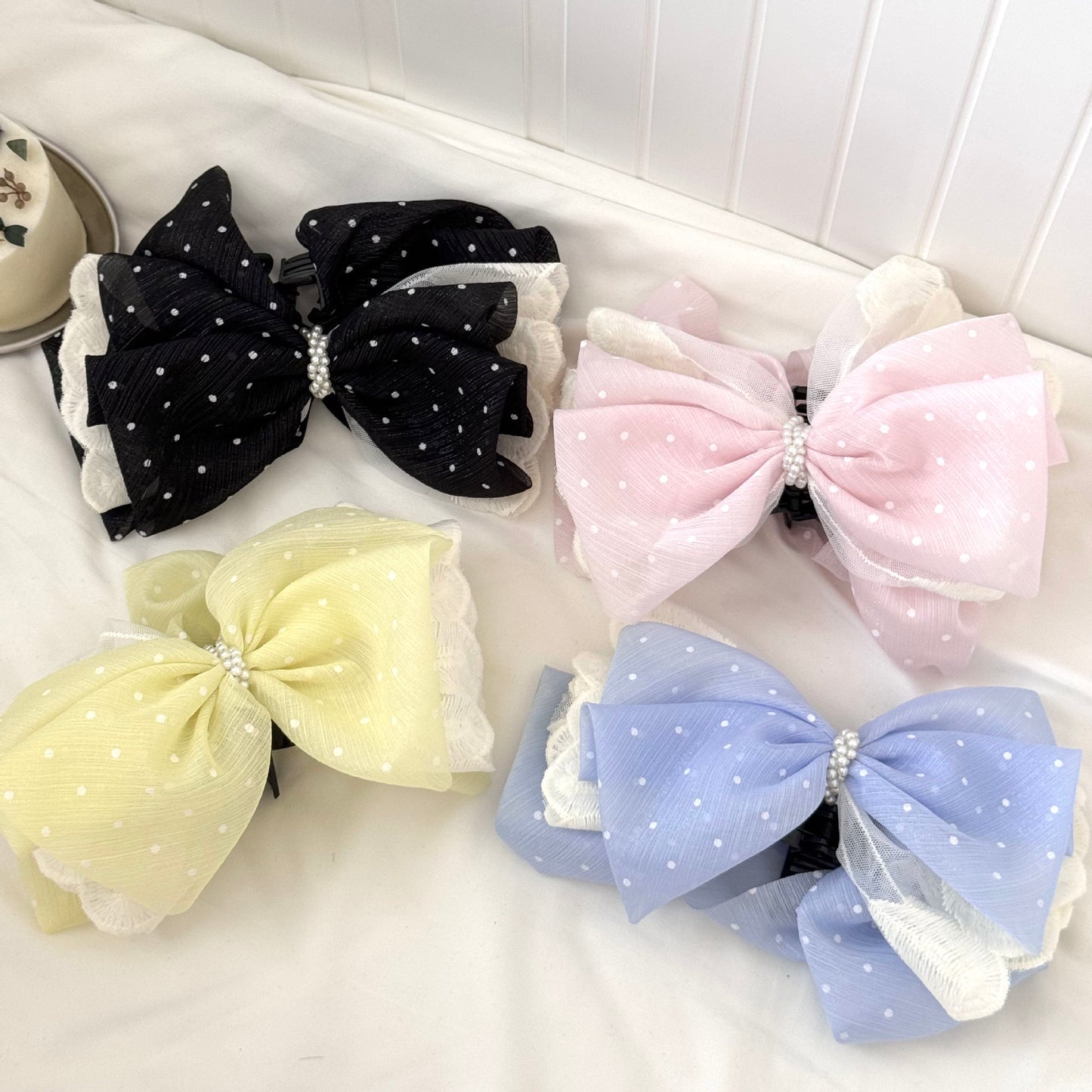 Starry Mesh Hair Claw - Pearl Bow Clip